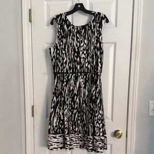 Black and White Patterned Women's Dress